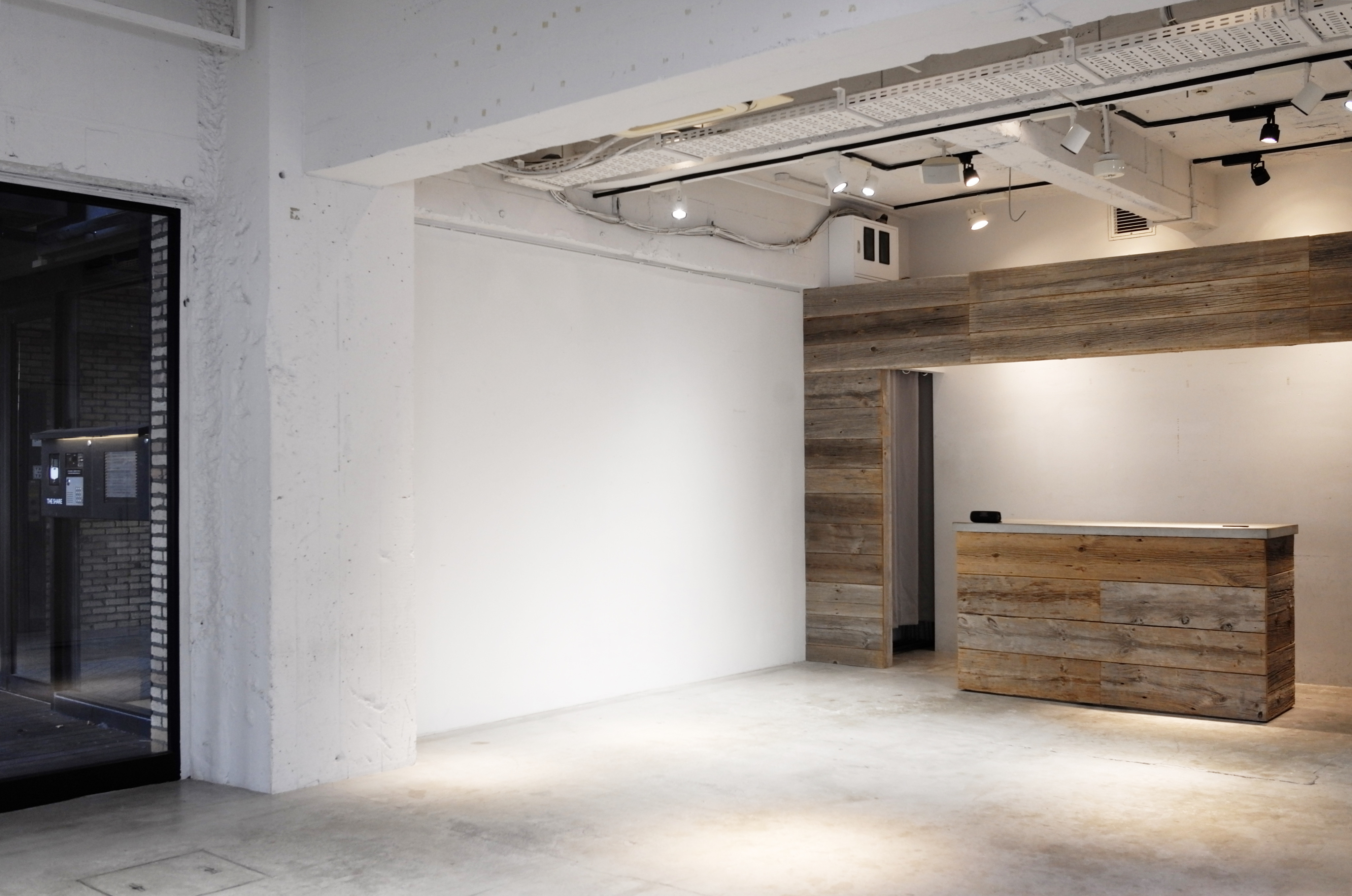 【明治神宮前駅6分】明治通り沿い角 路面1F ポップアップ、展示会、ギャラリーなど様々なイベントに最適なレンタルスペース