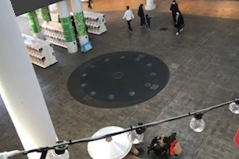 【三井アウトレットパーク 入間】1階 センタープラザ ポップジェット周りの画像1