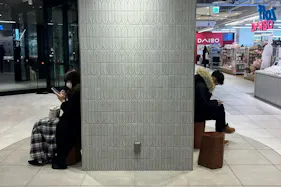 【COCONO SUSUKINO】「2階」物販のポップアップに最適な、エスカレーター付近の通行量が多いイベントスペース