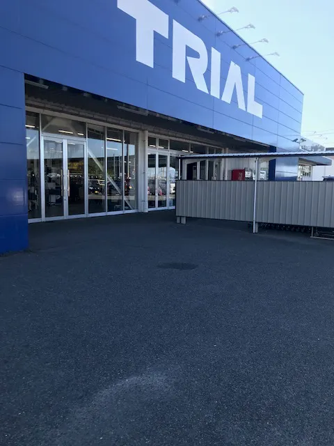 【スーパーセンタートライアル三日月店】キッチンカー（調理営業）出店限定/屋外スペース