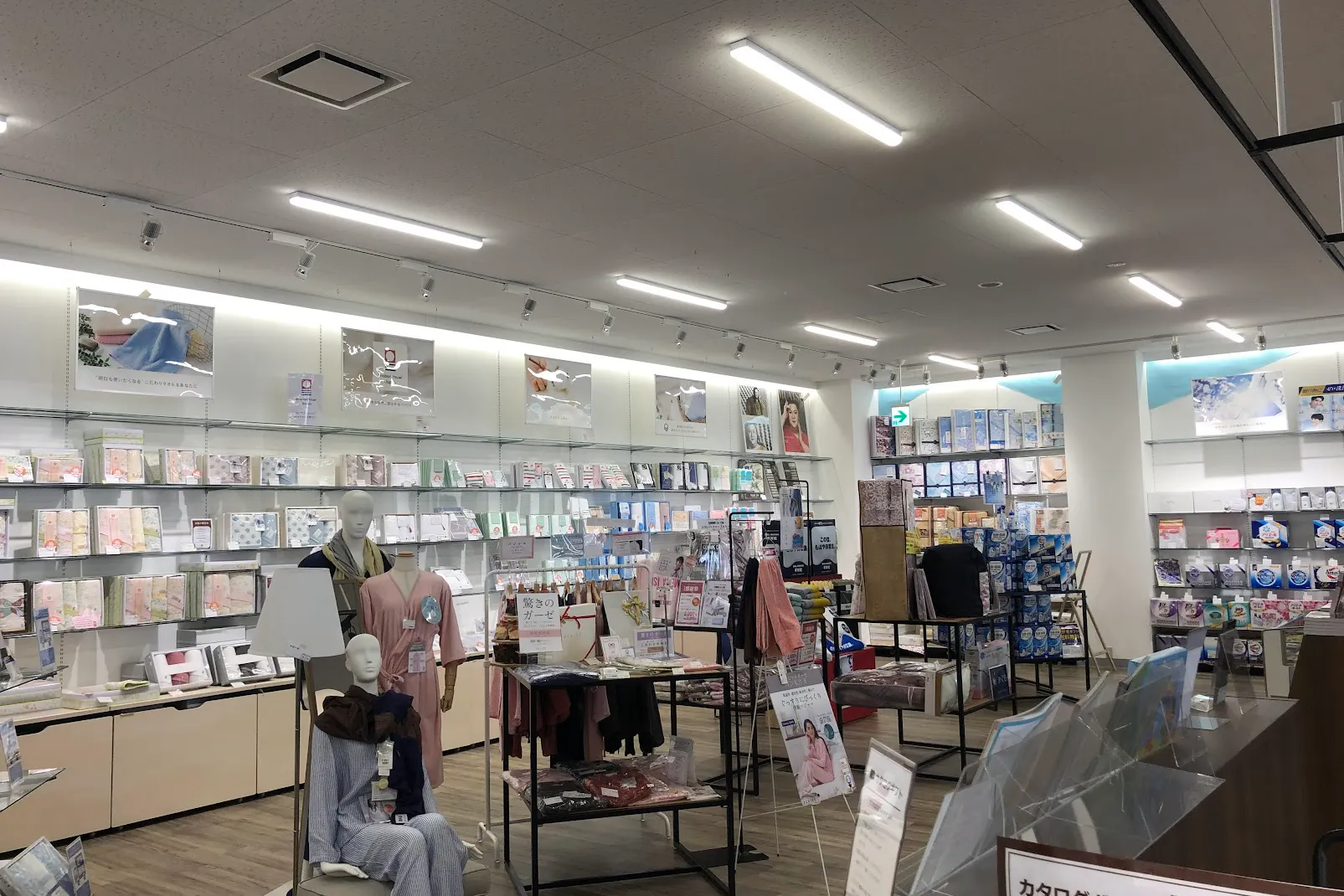 【ギフトプラザ日立店】会員獲得PR等の販売促進イベントやアパレル関連の展示会、ポップアップストアの会場に適したギフトショップ内入口付近のイベントスペースA(in shop)