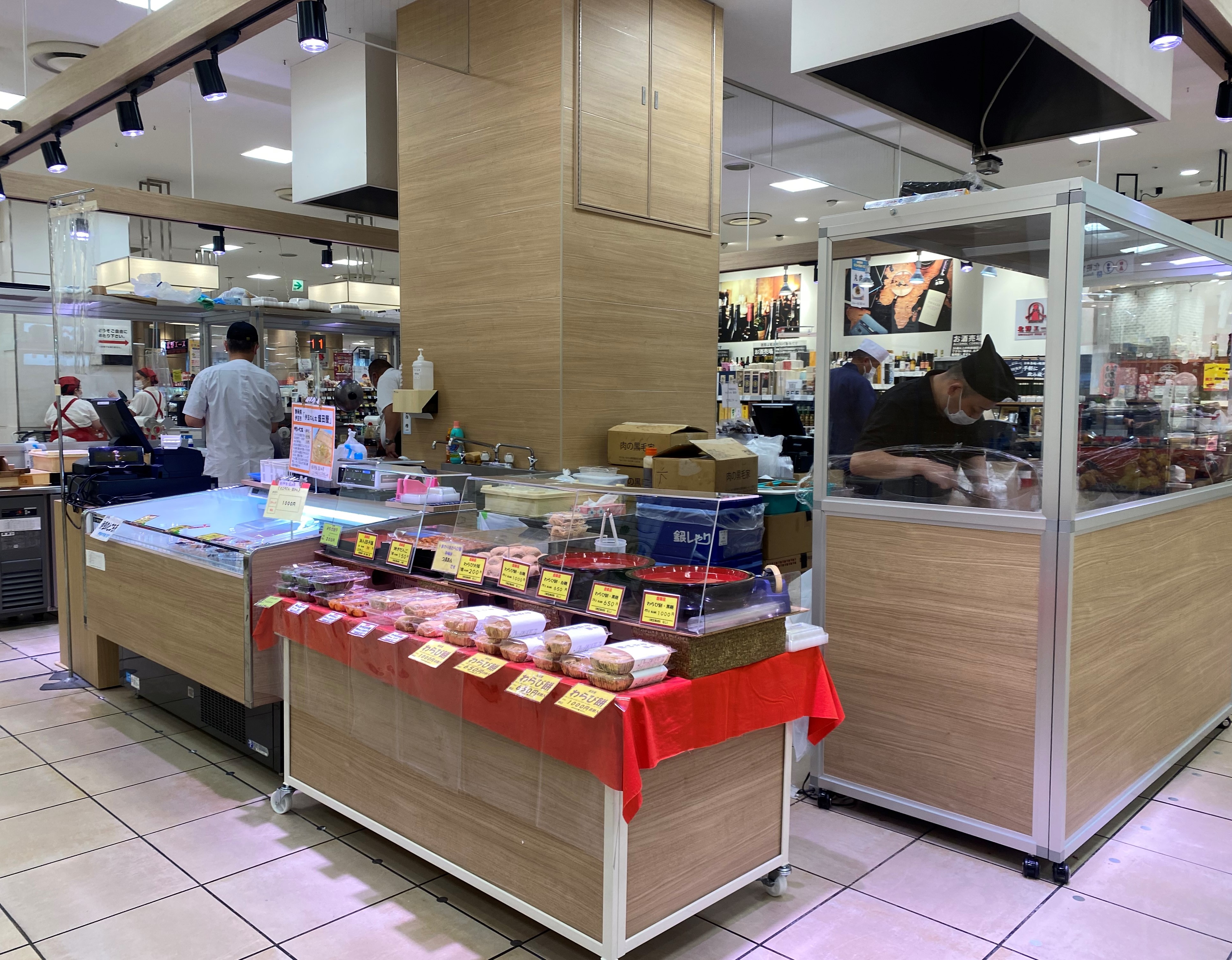 【マルイファミリー志木】1階 カレンダリウムF11【食物販・調理行為可能】生鮮食品フロアーに位置し、集合型のサークル状の区画。実演販売に最適なスペースです。