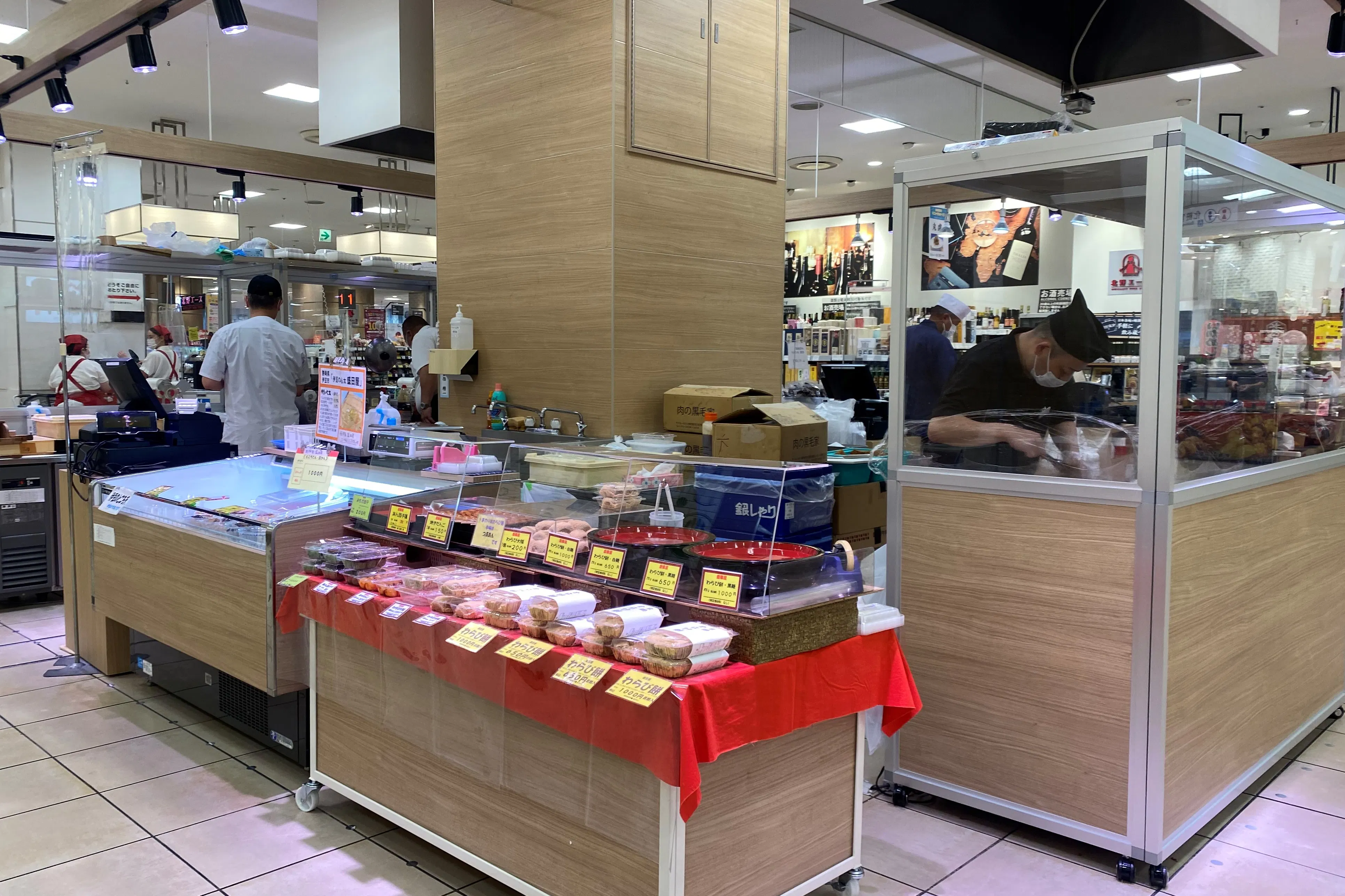 【マルイファミリー志木】1階 カレンダリウムF11【食物販・調理行為可能】生鮮食品フロアーに位置し、集合型のサークル状の区画。実演販売に最適なスペースです。