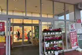 【西友 所沢榎町店】1F風除室 プロモーション用途や物販、食物販のポップアップストアに最適なスーパー店内催事イベントスペース