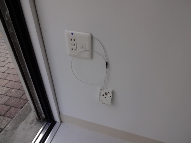 電話線・光ケーブル