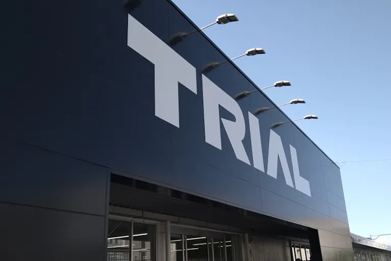【メガセンタートライアルりんくうタウン店】★NEW★ 食物販やPR活動に最適な店内「レジアウト/イートイン横 スペース」の画像1