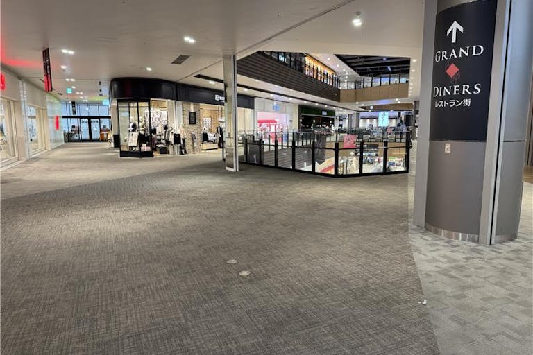 【イオンモール幕張新都心】グランドダイナーズ入口前(エクセルシオールカフェ前)の画像2