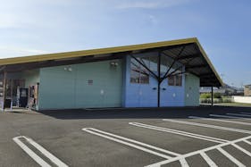 【ダイナム香川高松郷東店ゆったり館】キッチンカーやプロモーションに最適なアミューズメント施設のイベントスペース