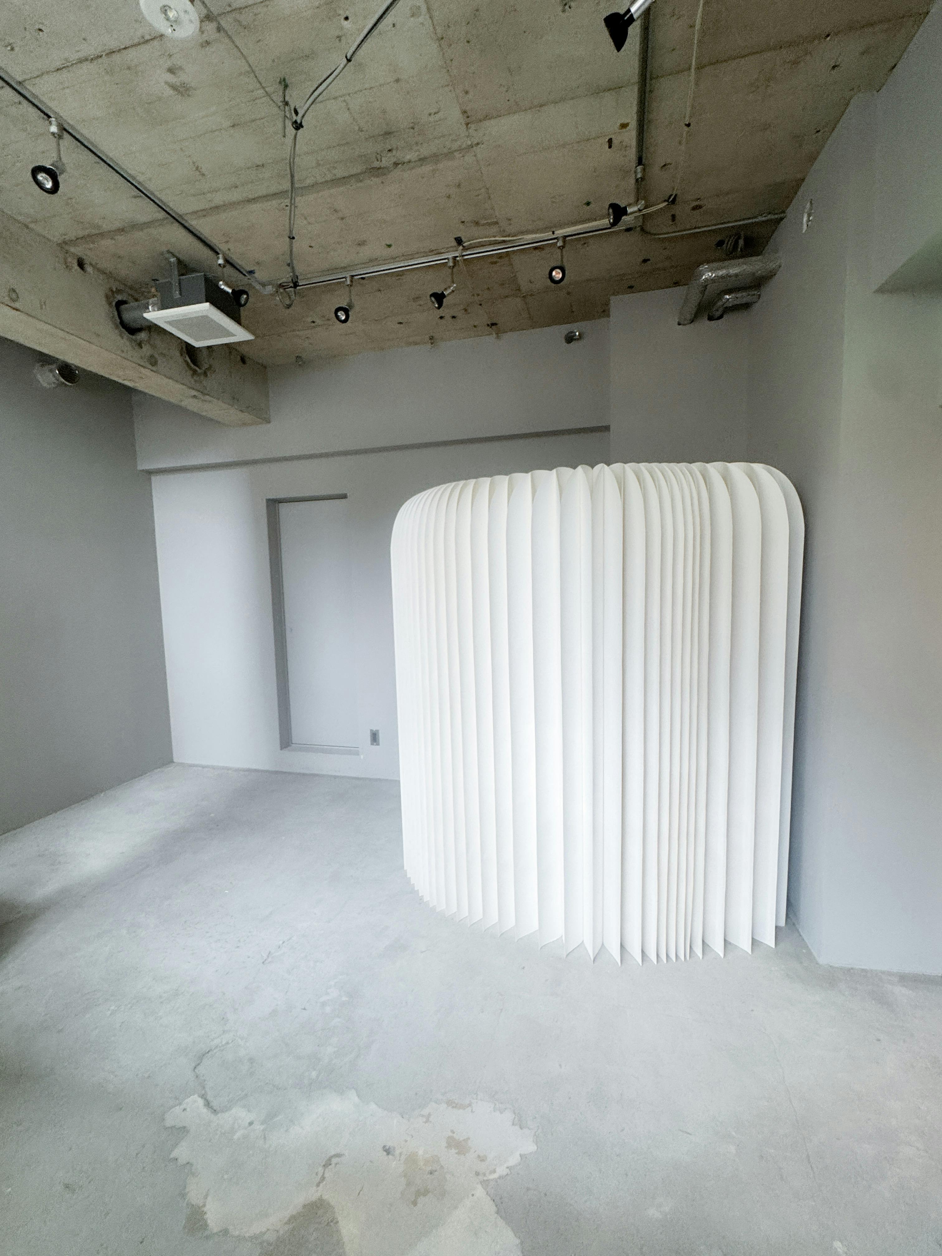 【表参道駅2分/期間限定価格】キッチン・ビアバー併設/路面ガラス張り/ポップアップ、コスメ、パーティー、展示会に最適