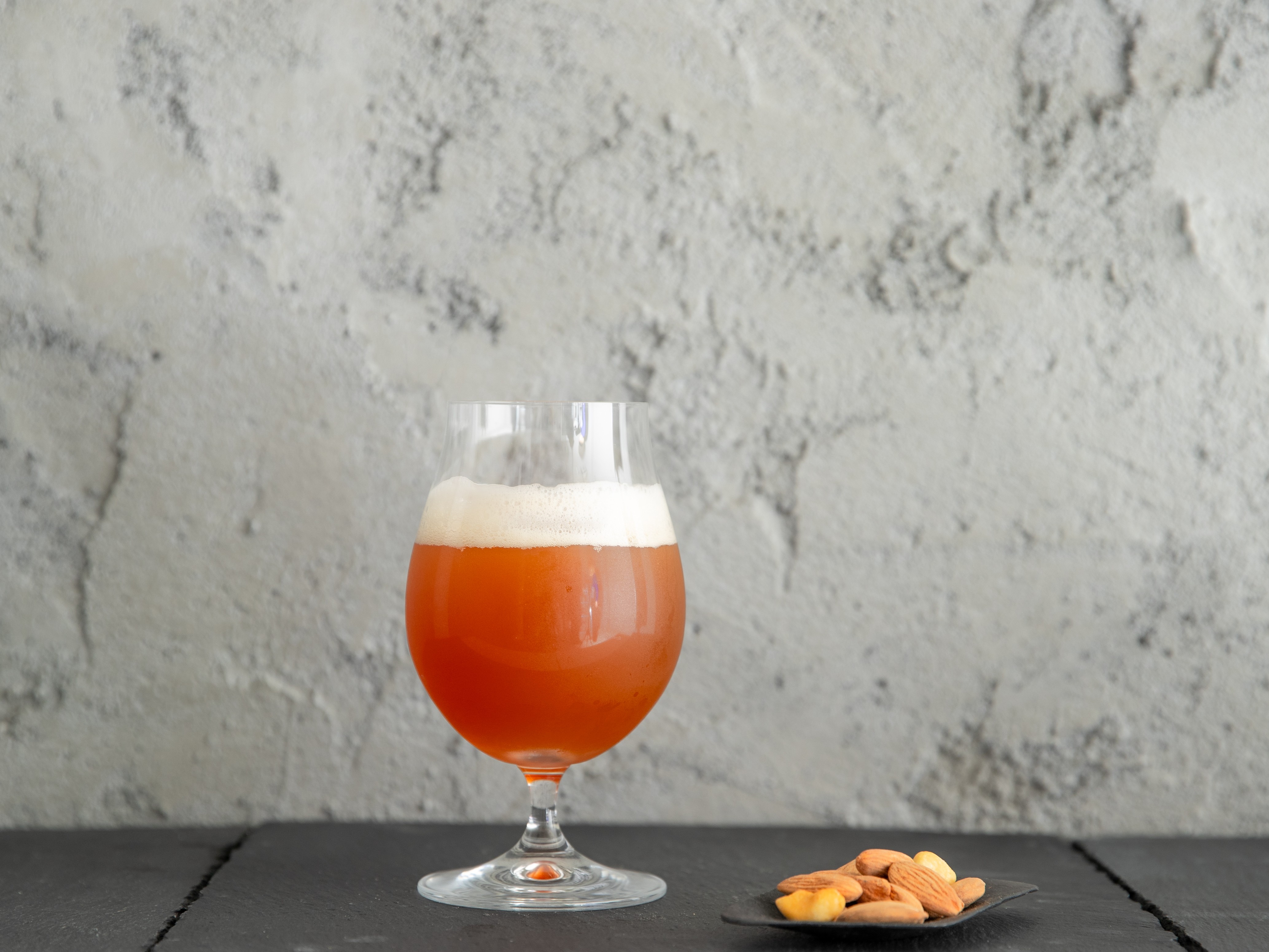 【表参道駅2分/期間限定価格】キッチン・ビアバー併設/路面ガラス張り/ポップアップ、コスメ、パーティー、展示会に最適