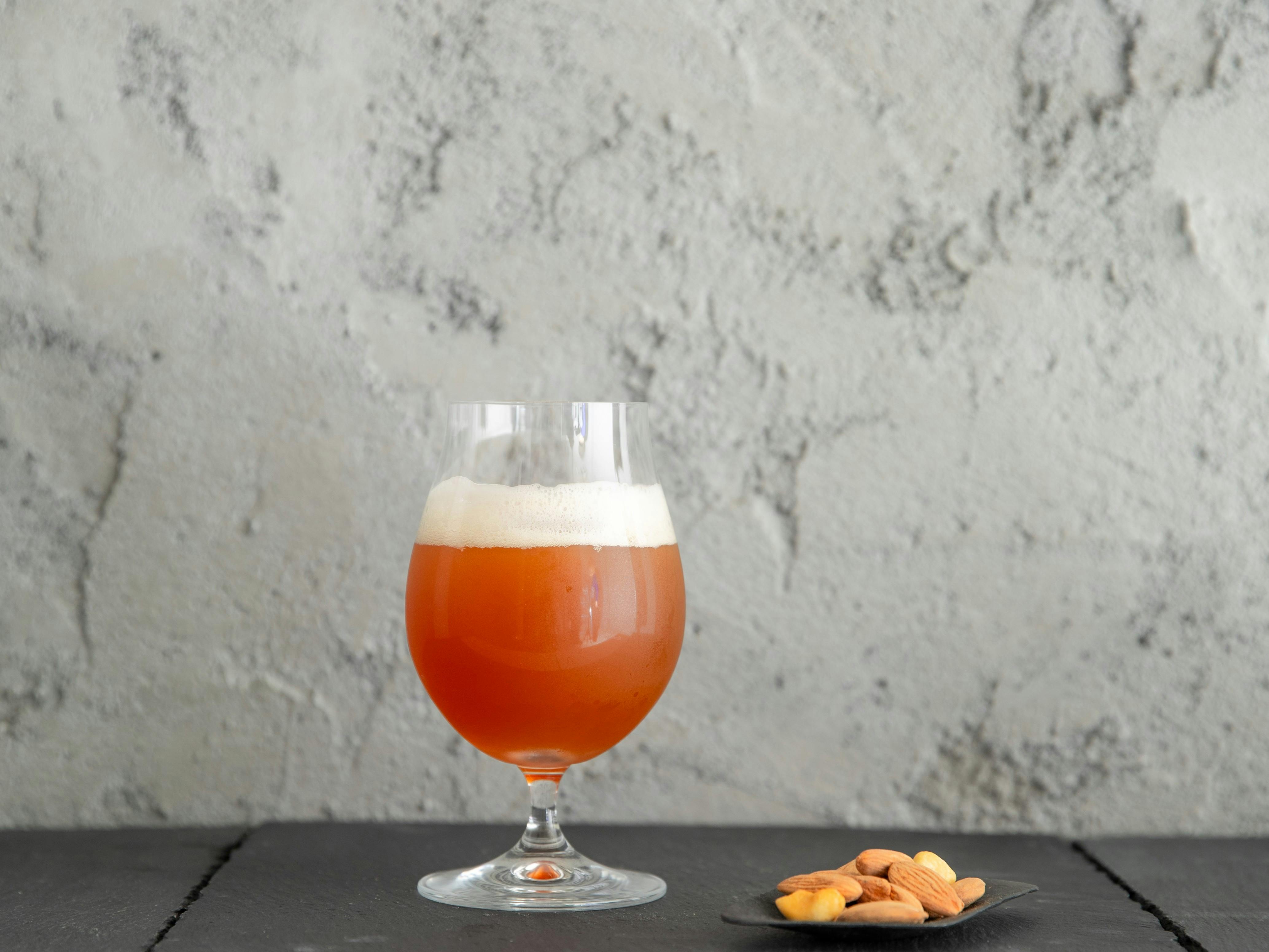 【表参道駅2分/期間限定価格】キッチン・ビアバー併設/路面ガラス張り/ポップアップ、コスメ、パーティー、展示会に最適