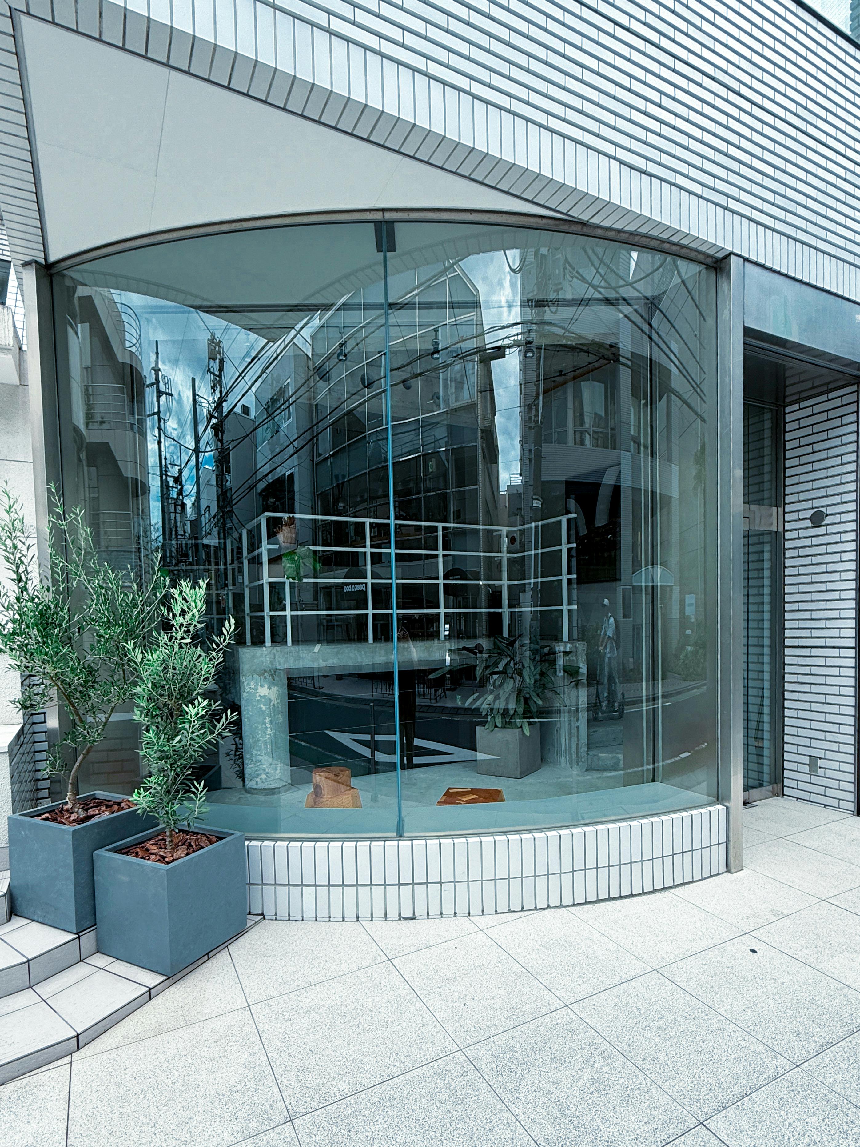 【表参道駅2分／期間限定価格】キッチン・ビアバー併設/路面ガラス張り/ポップアップ、コスメ、パーティー、展示会に最適