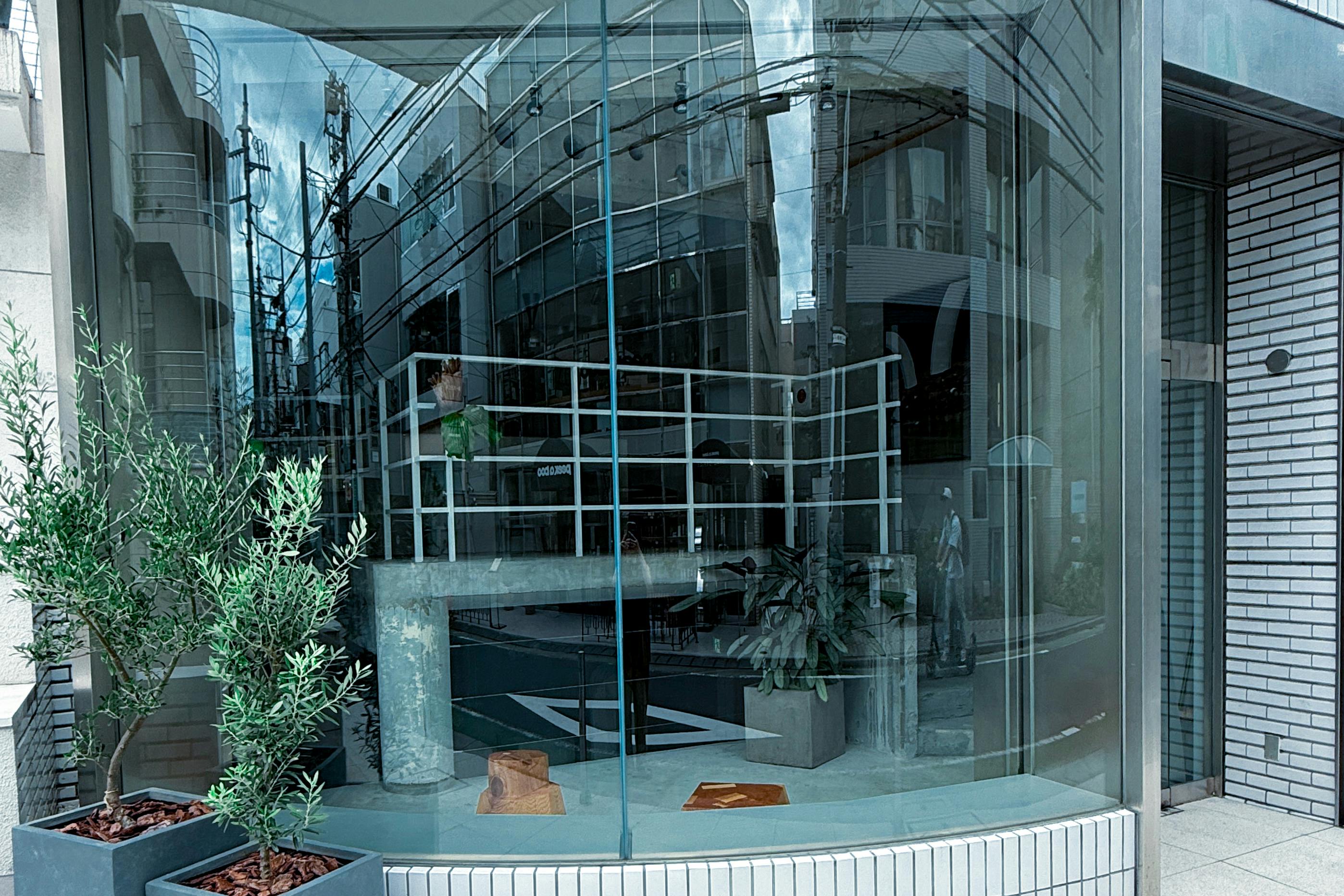 【表参道駅2分/期間限定価格】キッチン・ビアバー併設/路面ガラス張り/ポップアップ、コスメ、パーティー、展示会に最適