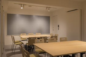 【新宿三丁目駅3分】ワークショップやオンライン配信撮影に適した50㎡超のレンタルスペース