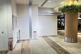 【SOCOLA武蔵小金井クロス】1階正面入り口横 物販、食物販のポップアップストアやプロモーションイベントに最適な催事イベントスペース