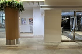 【SOCOLA武蔵小金井クロス】1階正面入り口横 物販、食物販のポップアップストアやプロモーションイベントに最適な催事イベントスペース