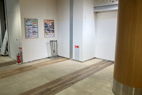 【SOCOLA武蔵小金井クロス】1階正面入り口横 物販、食物販のポップアップストアやプロモーションイベントに最適な催事イベントスペース