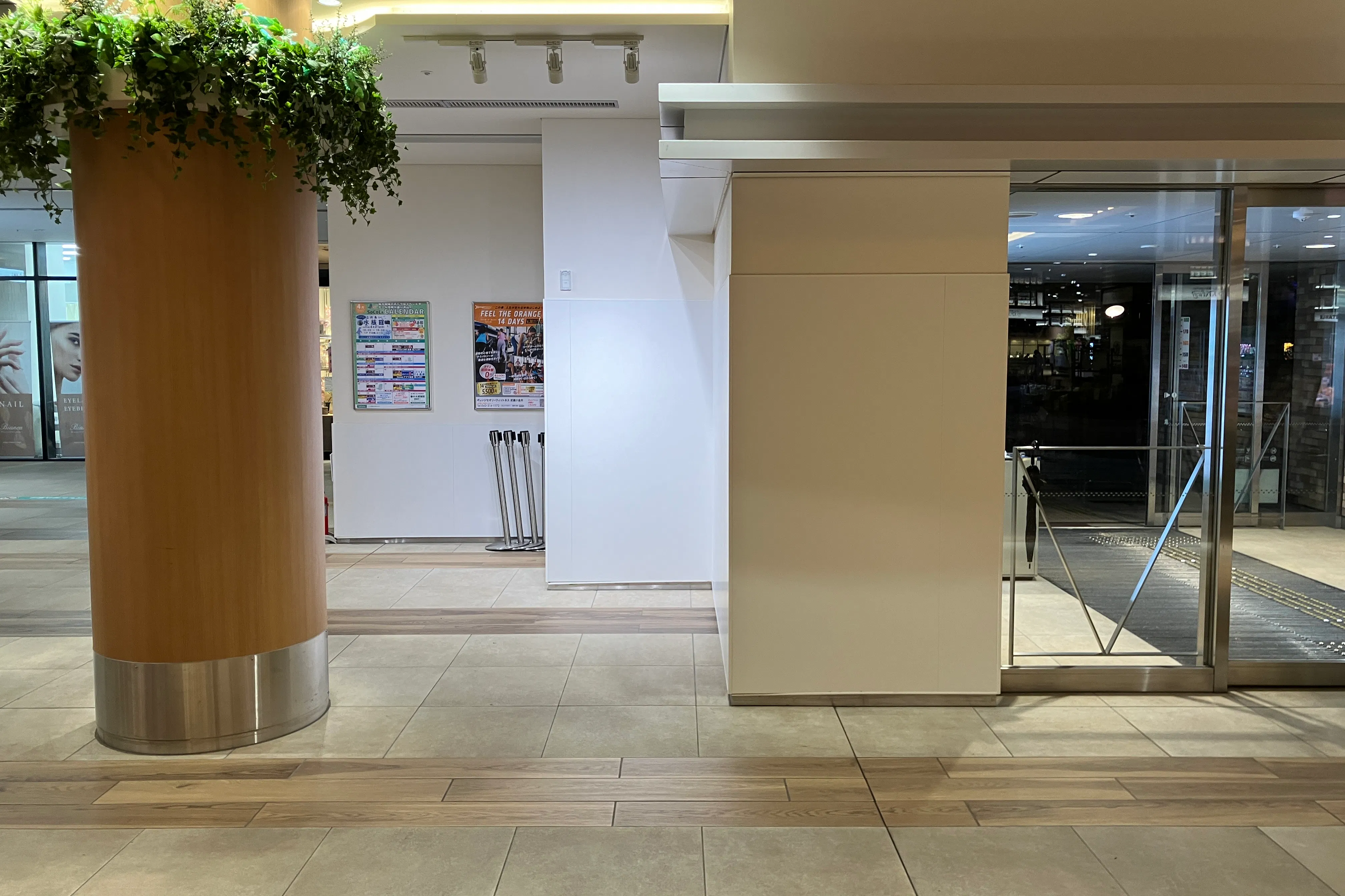 【SOCOLA武蔵小金井クロス】1階正面入り口横 物販、食物販のポップアップストアやプロモーションイベントに最適な催事イベントスペース