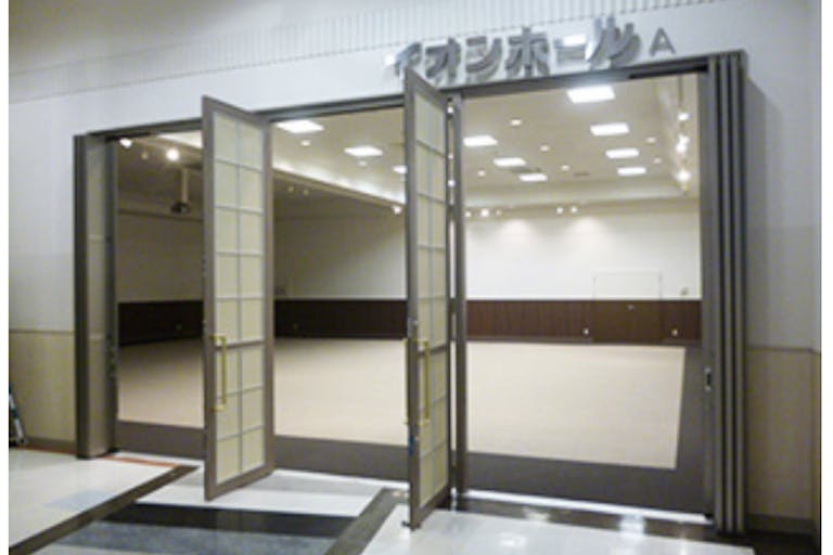 【イオンモール高岡】東館2階 イオンホールの画像1