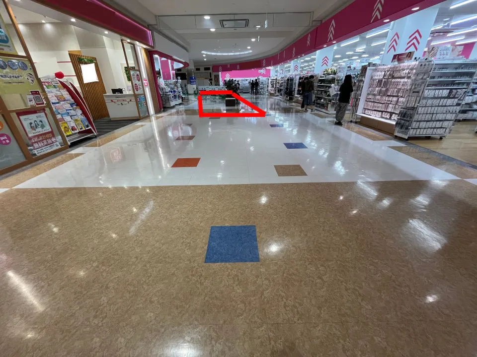 【イオンモール新居浜】2F催事スペースK（ダイソー・ほけんの窓口 間の通路） 募集タイプの画像