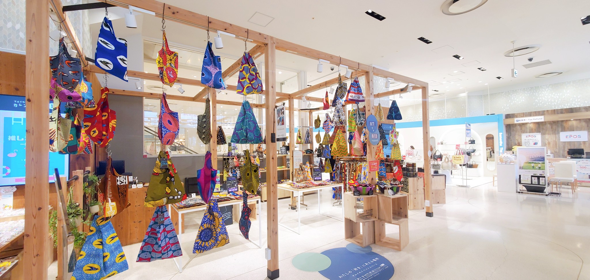 【神戸マルイ】1階カレンダリウムD07【物販・PR】エスカレーター横の好立地。専用什器やデジタルサイネージを完備。物販、体験ワークショップ、プロモーションなどに最適なスペースです。※最低利用日数7日間