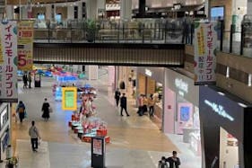 【イオンモール京都桂川】モール内広告 デジタルサイネージ(MSV)(55inc 両面)