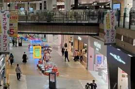【イオンモール京都桂川】モール内広告 デジタルサイネージ(MSV)(55inc 両面)