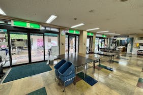 【フレッシュコア】販促プロモーションや物販イベントに適した地元の方に愛されるスーパーの商店街側の空き区画スペース3