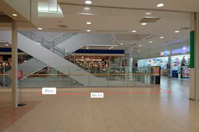 【イオンモール鶴見緑地】トイザらス前