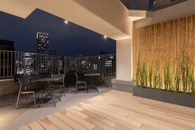 【新宿三丁目駅3分】テレビ番組・雑誌の撮影やワークショップに最適な、日本庭園をモチーフとした和室と屋外テラスがあるイベントスペース