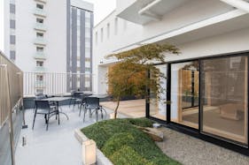 【新宿三丁目駅3分】テレビ番組・雑誌の撮影やワークショップに最適な、日本庭園をモチーフとした和室と屋外テラスがあるイベントスペース