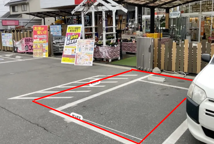 【ダイシン矢本店】駐車場　キッチンカーの出店やテント形式のイベント実施に最適な屋外の催事イベントスペースの画像