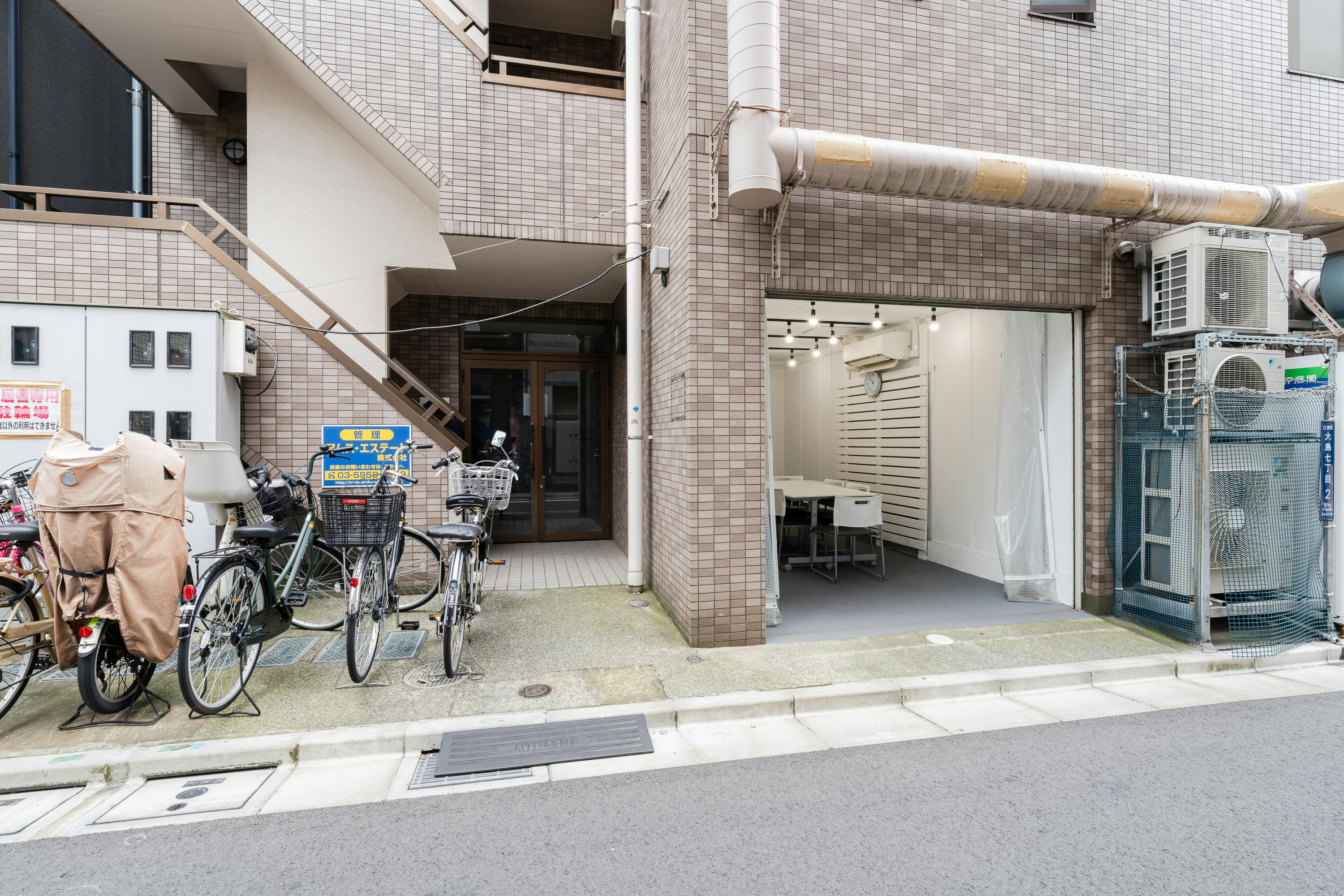 【都営新宿線大島駅3分】エアコン有りで夏も冬も快適、サンロード中の橋商店街入口すぐの好立地、ポップアップストアや販売促進イベントに最適な特典付きイベントスペースの画像