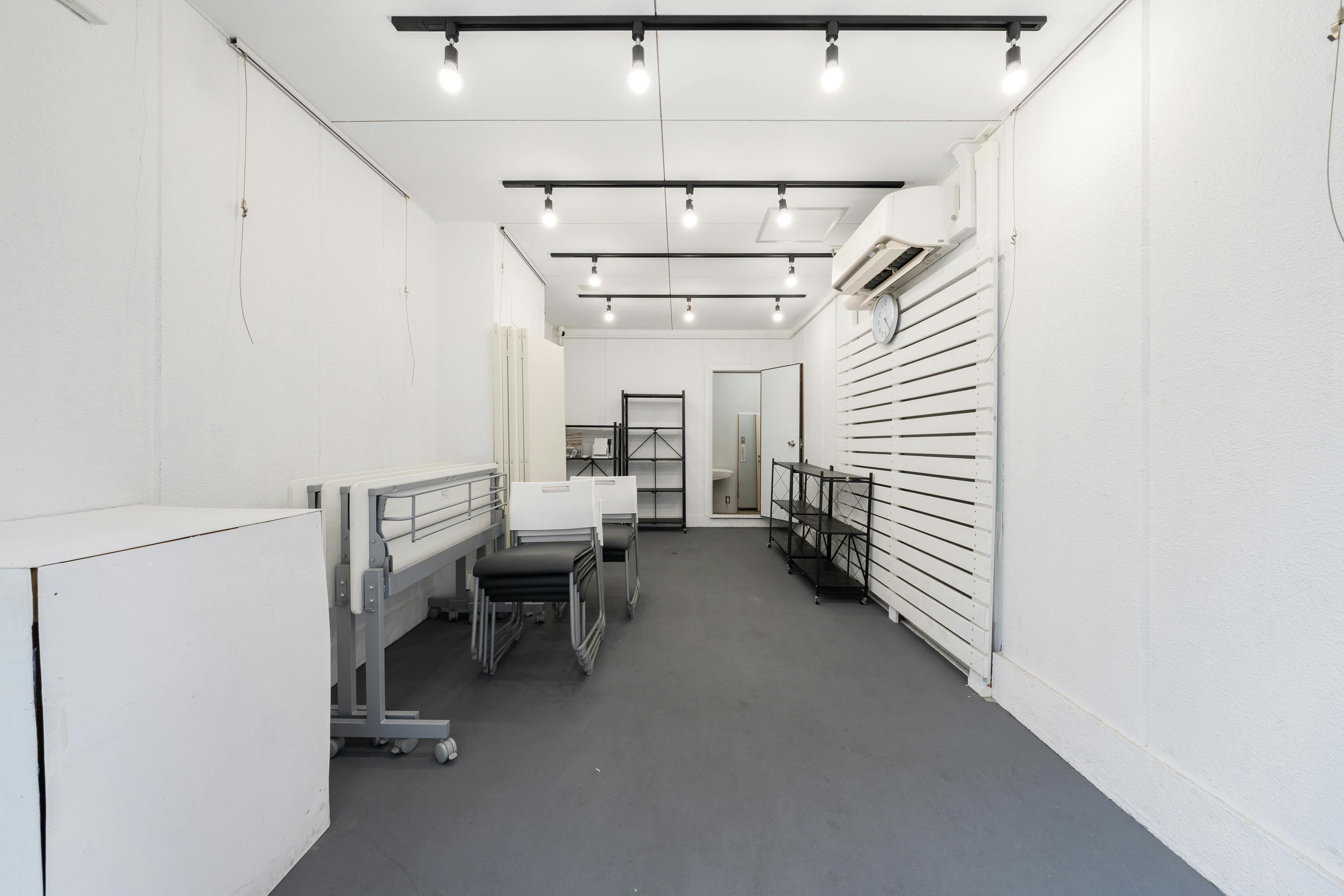 【都営新宿線大島駅3分】エアコン有りで夏も冬も快適、サンロード中の橋商店街入口すぐの好立地、ポップアップストアや販売促進イベントに最適な特典付きイベントスペース