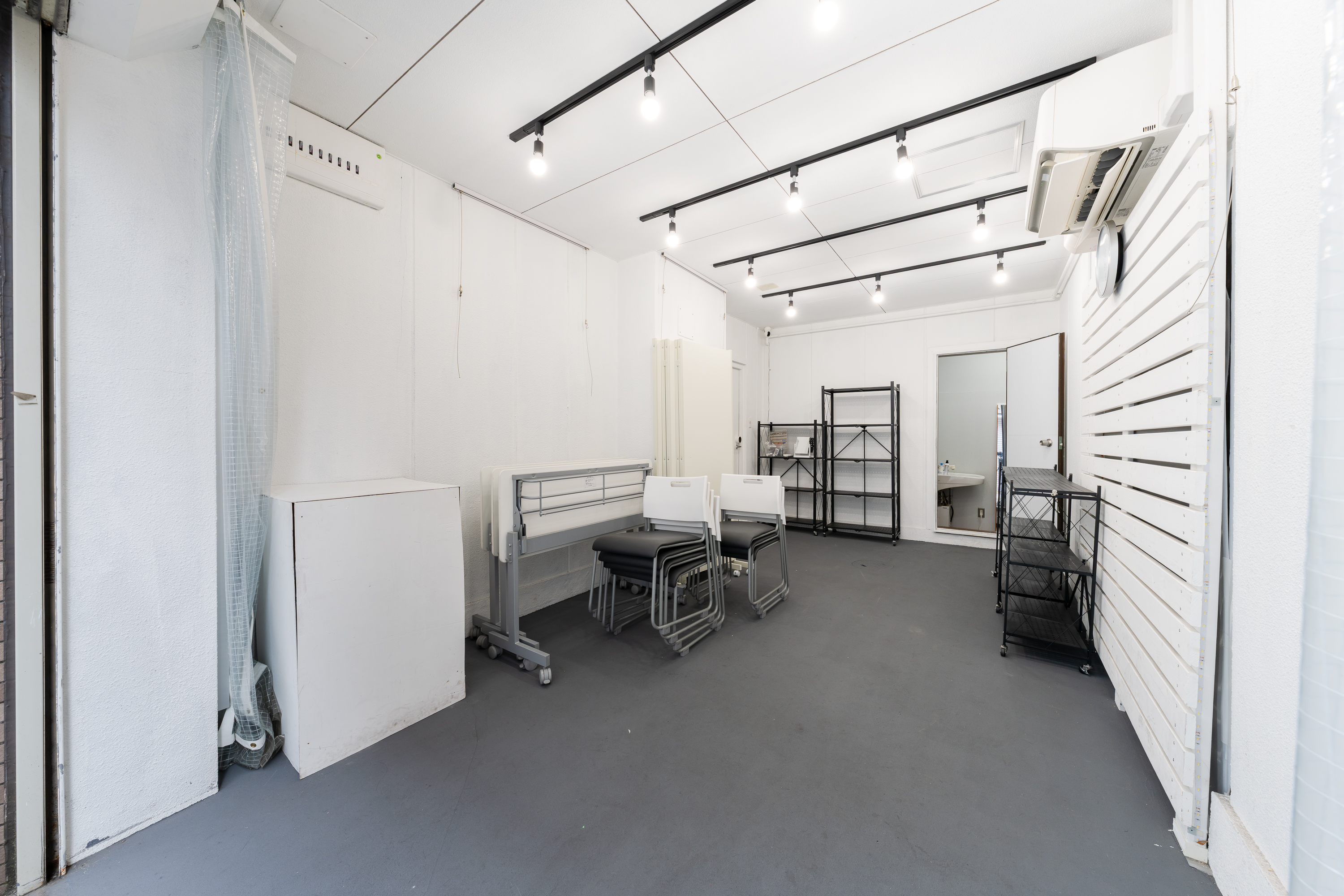 【都営新宿線大島駅3分】エアコン有りで夏も冬も快適、サンロード中の橋商店街入口すぐの好立地、ポップアップストアや販売促進イベントに最適な特典付きイベントスペースの画像12