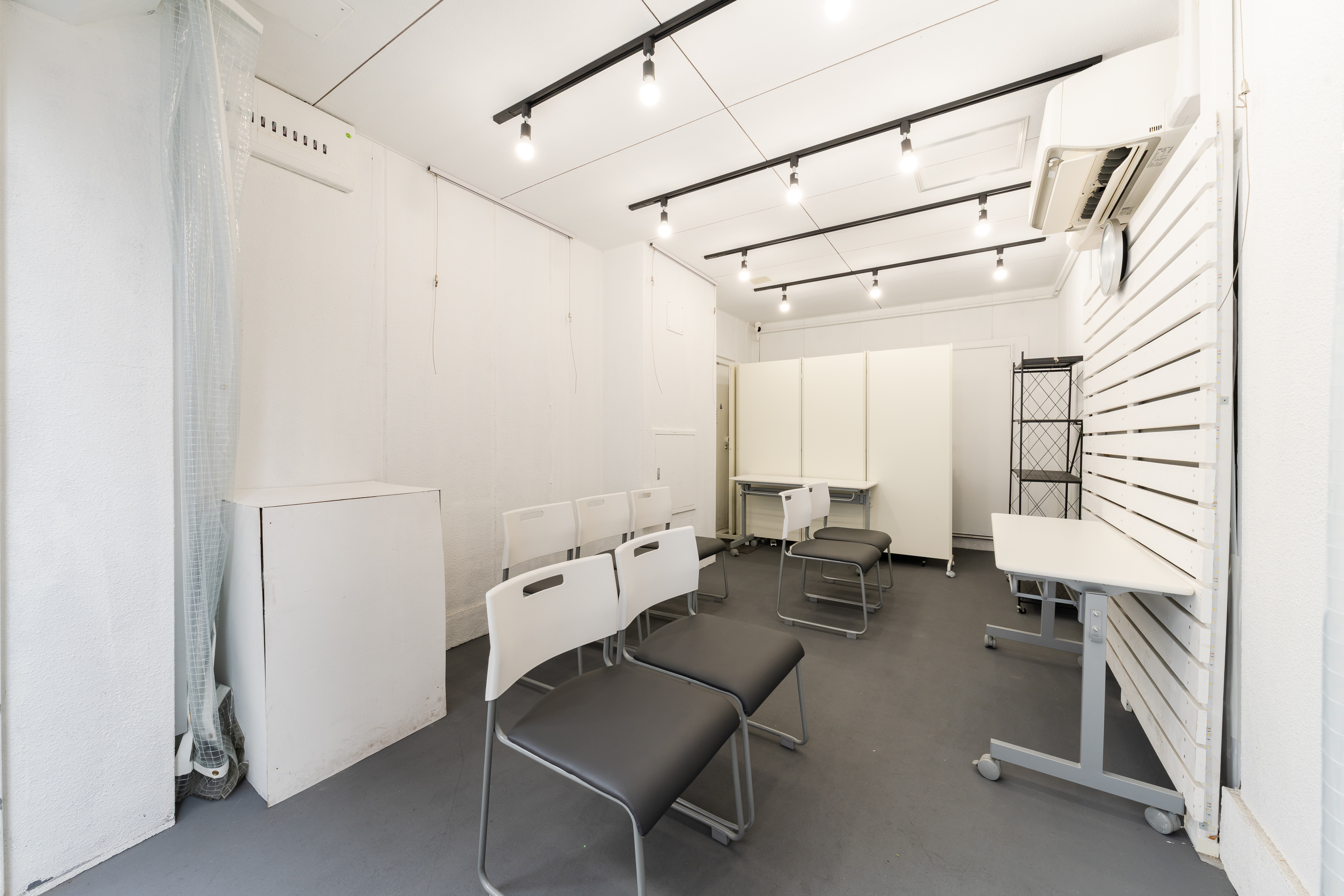 【都営新宿線大島駅3分】エアコン有りで夏も冬も快適、サンロード中の橋商店街入口すぐの好立地、ポップアップストアや販売促進イベントに最適な特典付きイベントスペースの画像19