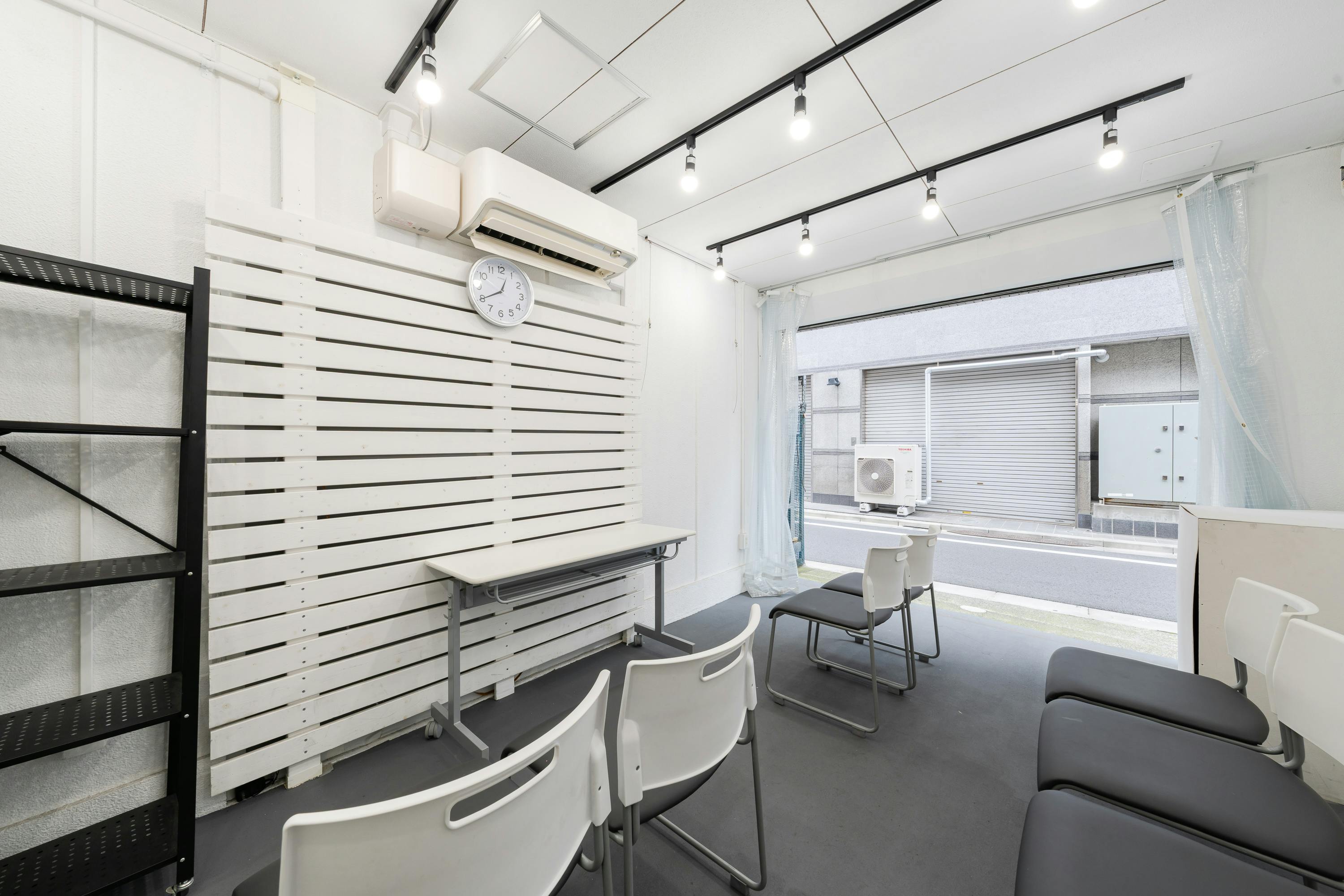 【都営新宿線大島駅3分】エアコン有りで夏も冬も快適、サンロード中の橋商店街入口すぐの好立地、ポップアップストアや販売促進イベントに最適な特典付きイベントスペース