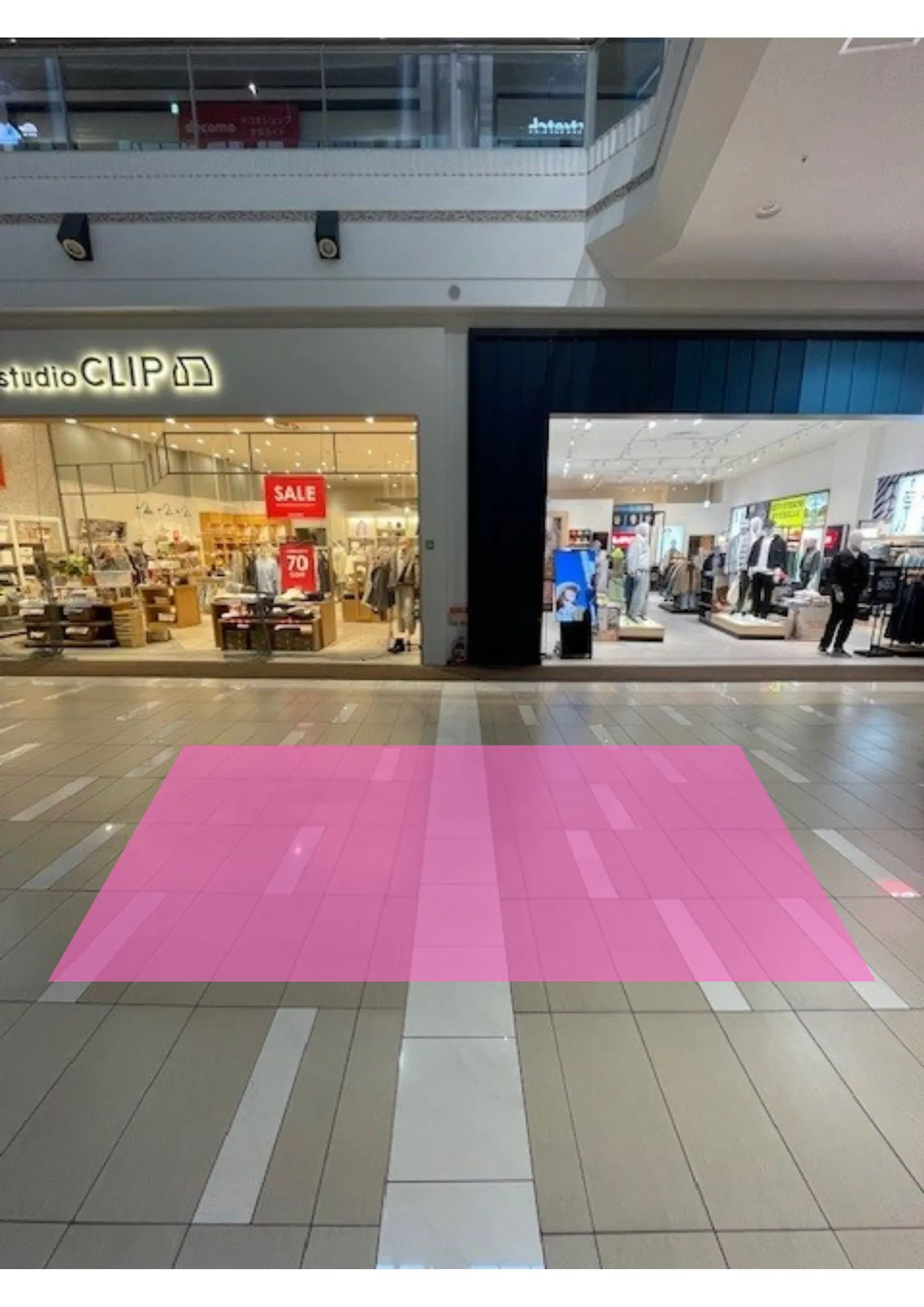 【イオンモール堺北花田】通路③　リーバイス前