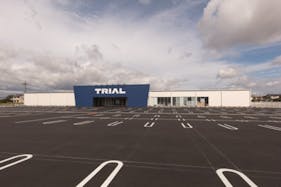 【スーパーセンタートライアル橿原店】キッチンカー(調理営業)出店限定/屋外スペース