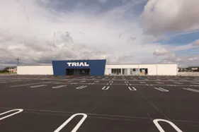 【スーパーセンタートライアル橿原店】キッチンカー(調理営業)出店限定/屋外スペース