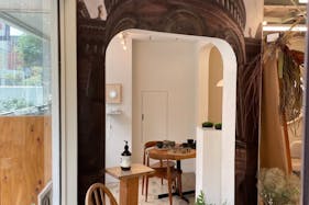 【外苑前駅6分/ギャラリー】アパレルブランドや雑貨等の物販、食物販のポップアップストアに最適な自然光が入るギャラリースペース