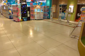 【イオン北見店】3Fエレベーター前(もくいくひろば側)