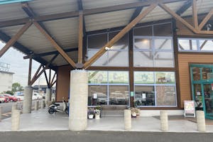 【ダイナム児島店ゆったり館】キッチンカーや各種プロモーションに最適なアミューズメント施設のイベントスペース(出入口前)