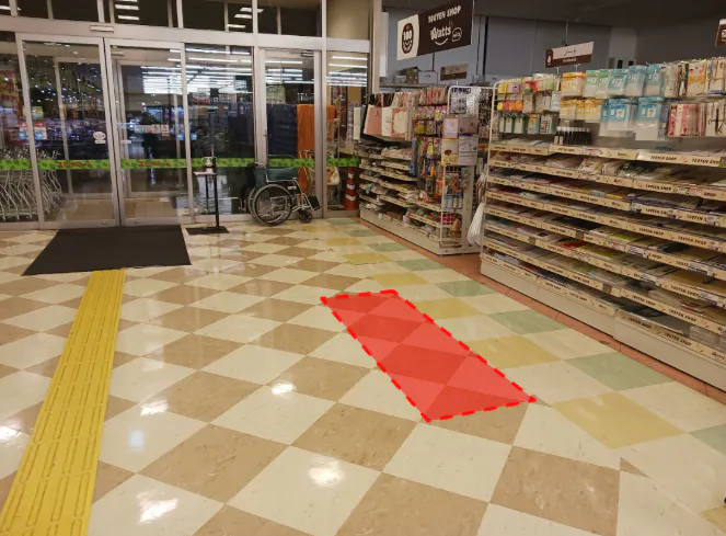 【スピナマート穴生店】100均一前 販促プロモーションや物販に最適なスーパー店内催事イベントスペース
