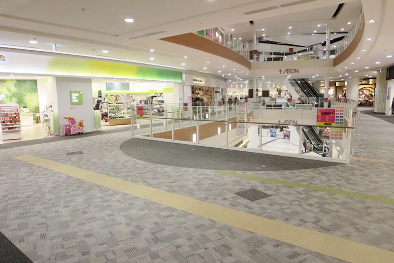 【イオンモール春日部】2F 東ブリッジ