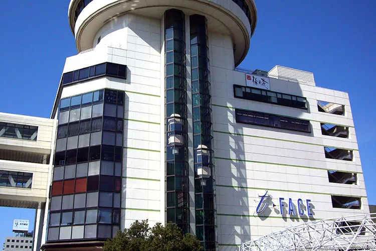 【T-FACE】アート系の作品展示会やPR系の展示イベント等に最適な施設6階にあるスペース
