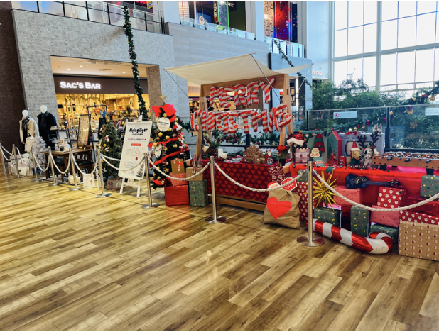 【イオンモール白山】2階海側通り