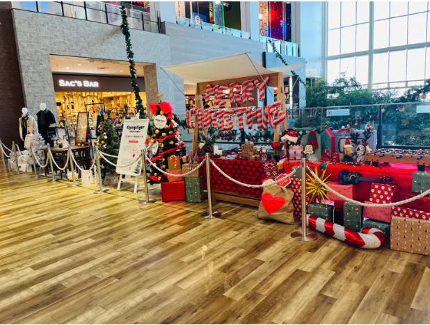 【イオンモール白山】2階海側通り