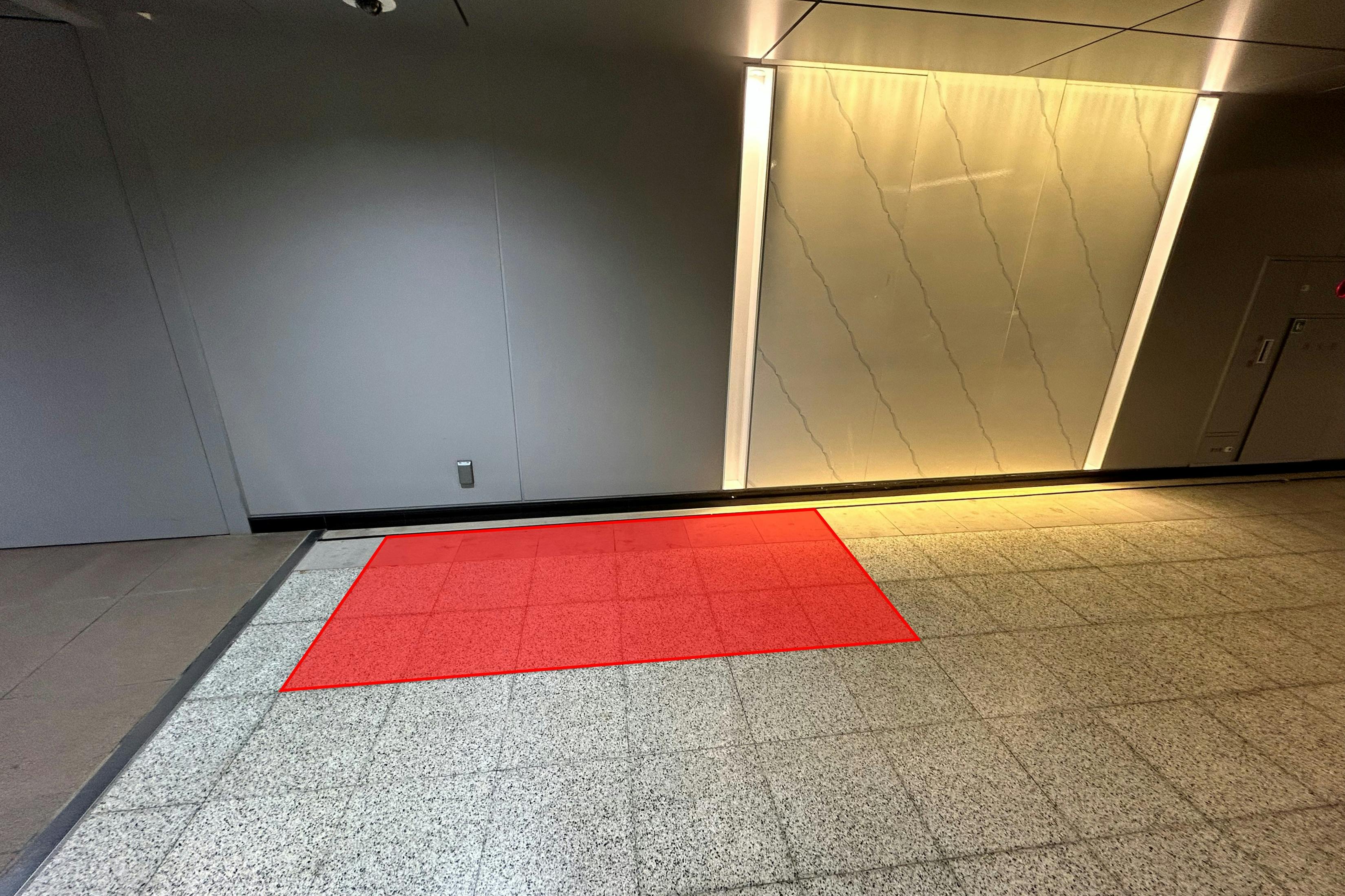 【横浜市営地下鉄ブルーライン上大岡駅】各種プロモーションや物販、食物販のポップアップストアに最適な京急方面改札付近