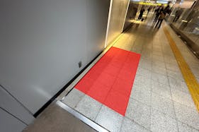 【横浜市営地下鉄ブルーライン上大岡駅】各種プロモーションや物販、食物販のポップアップストアに最適な京急方面改札付近